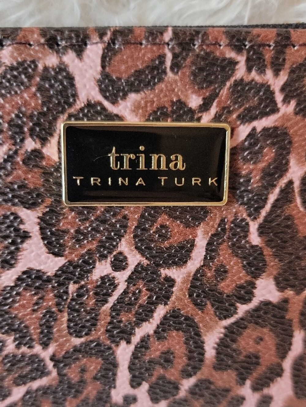 NWT Trina Turk Pink and Black Leopard Wallet with Gift Box - Picture 11 of 13